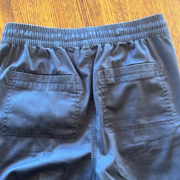 Liu and grey light denim pants in charcoal grey - Picture 3 of 5